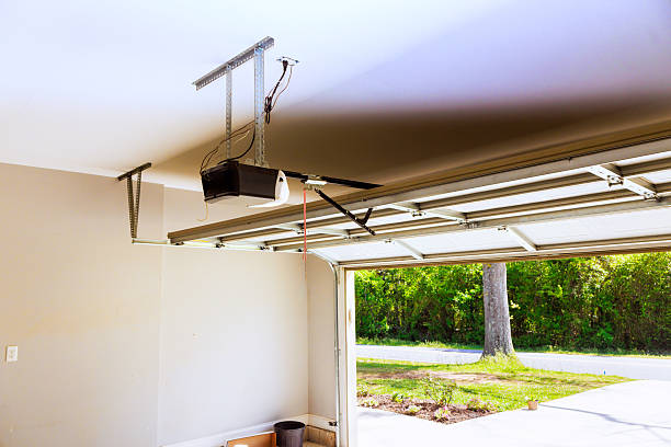 Top rated local Garage Door specialists in Montgomery, IL